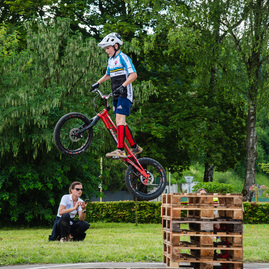 Zväčšiť fotografiu - Na koncovom úseku cyklomagistrály je rušno, pozrite si video z oficiálneho otvorenia - TSK_otvorenie cyk PB-ŽSK_mini (114 of 118)
